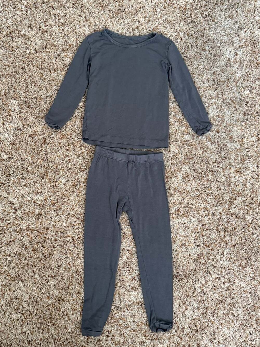 Kyte Baby Pajama Set Size 2T Charcoal
